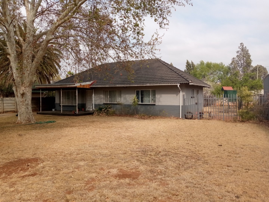 3 Bedroom Property for Sale in Stilfontein Ext 4 North West